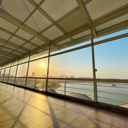 Hotel Senac Ilha Do Boi Vitória Kültér fotó The interior of the airport