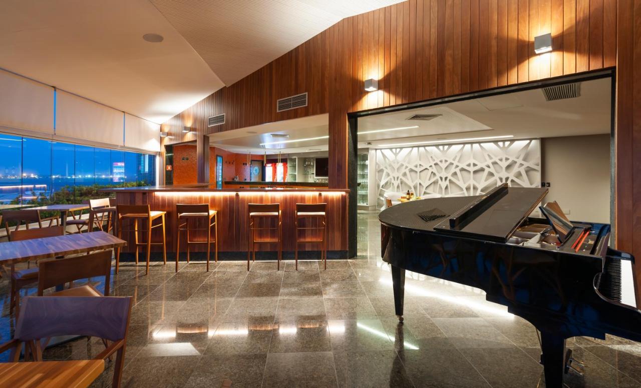 Hotel Senac Ilha Do Boi Vitória Kültér fotó The lounge at the airport