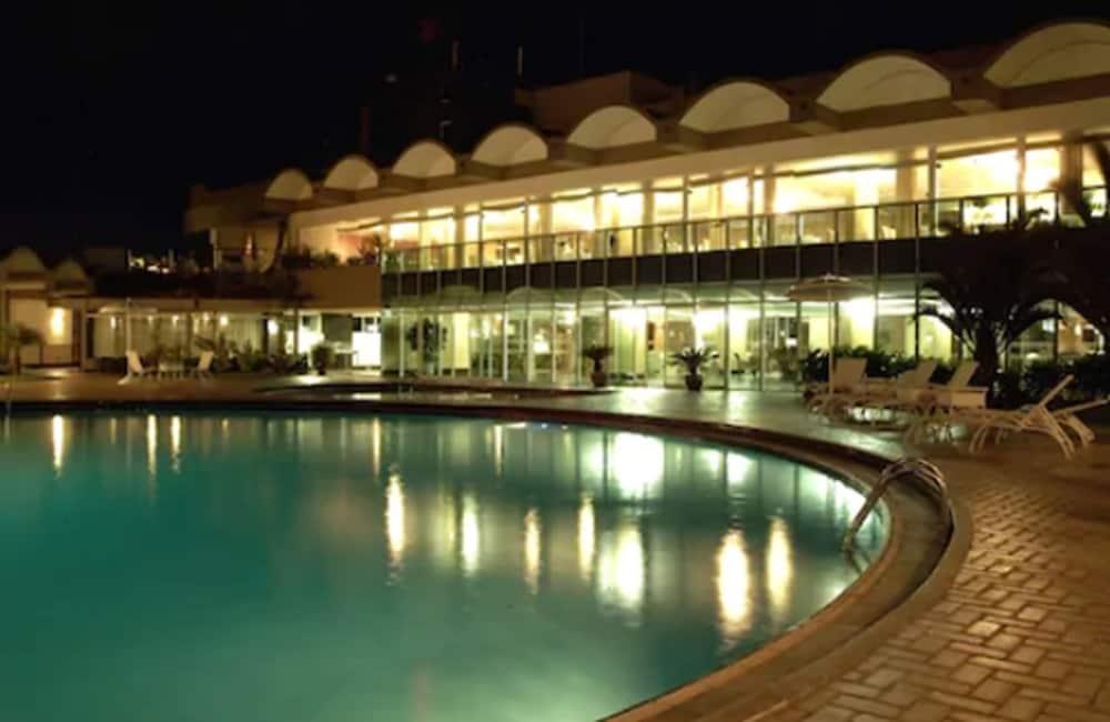Hotel Senac Ilha Do Boi Vitória Kültér fotó The pool at the hotel