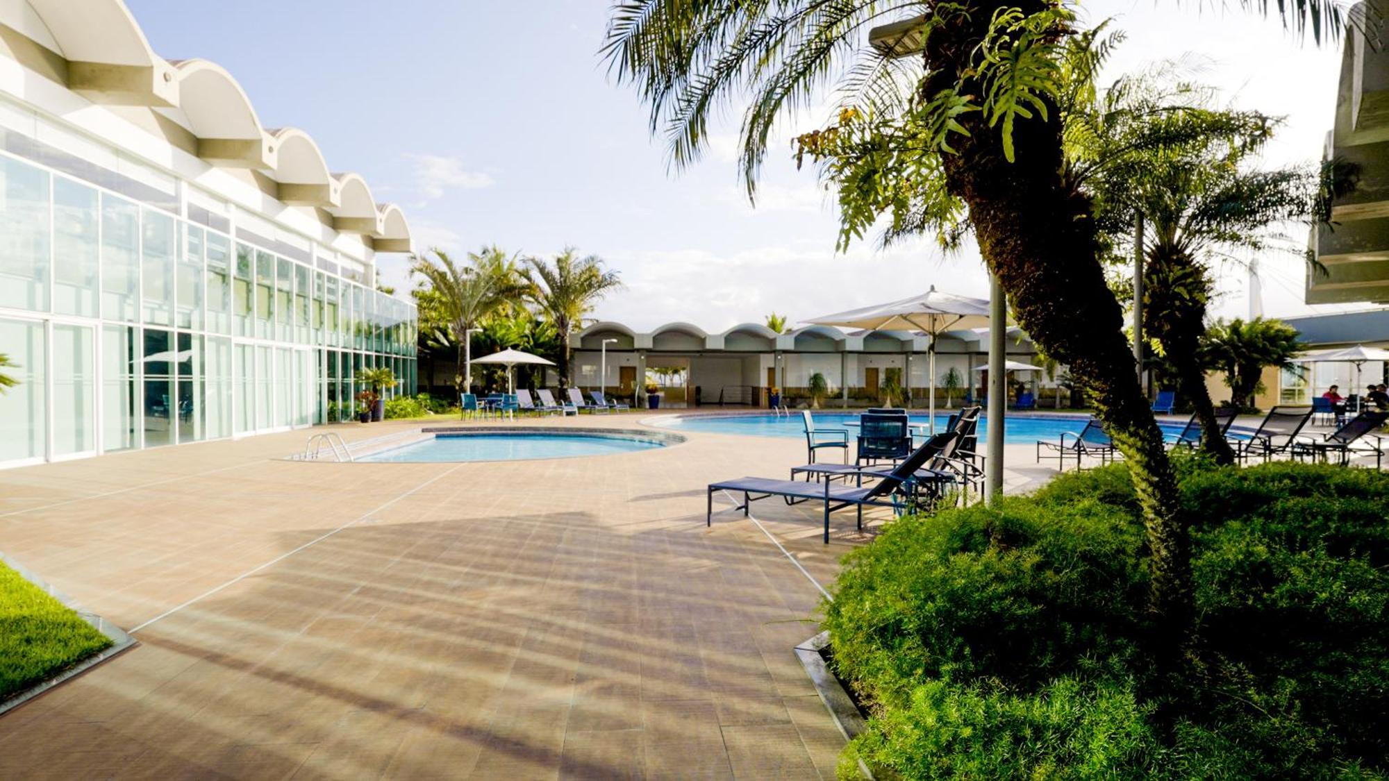 Hotel Senac Ilha Do Boi Vitória Kültér fotó The swimming pool at the hotel