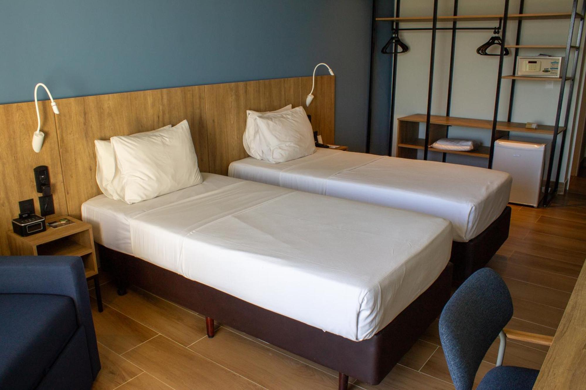Hotel Senac Ilha Do Boi Vitória Kültér fotó A room at the hotel