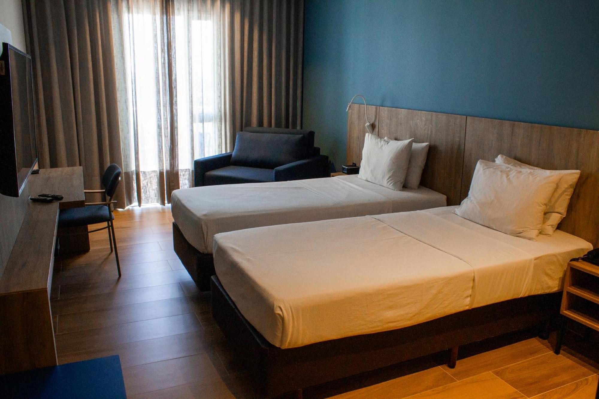 Hotel Senac Ilha Do Boi Vitória Kültér fotó A room at the hotel